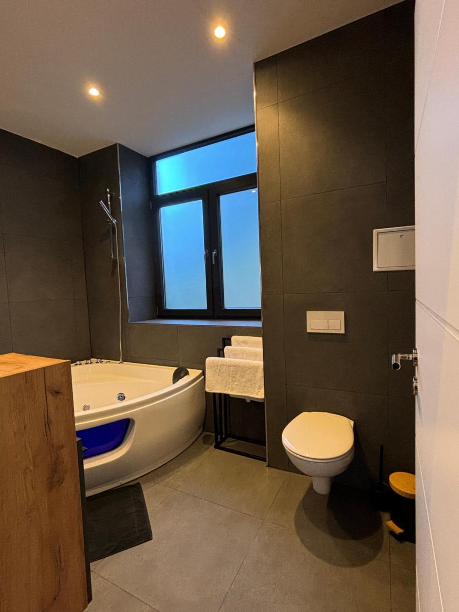 Luxus Apartment Mit Whirlpool In Kiel Exterior photo